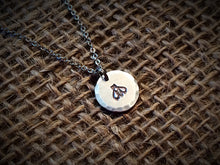 🐝 Simple Bee Necklace - Single Bee Charm Necklace